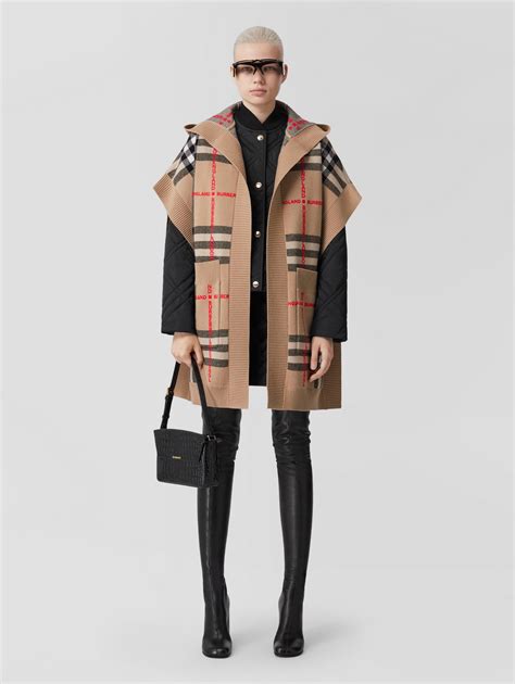 ponczo w kratę burberry|Burberry capes and ponchos.